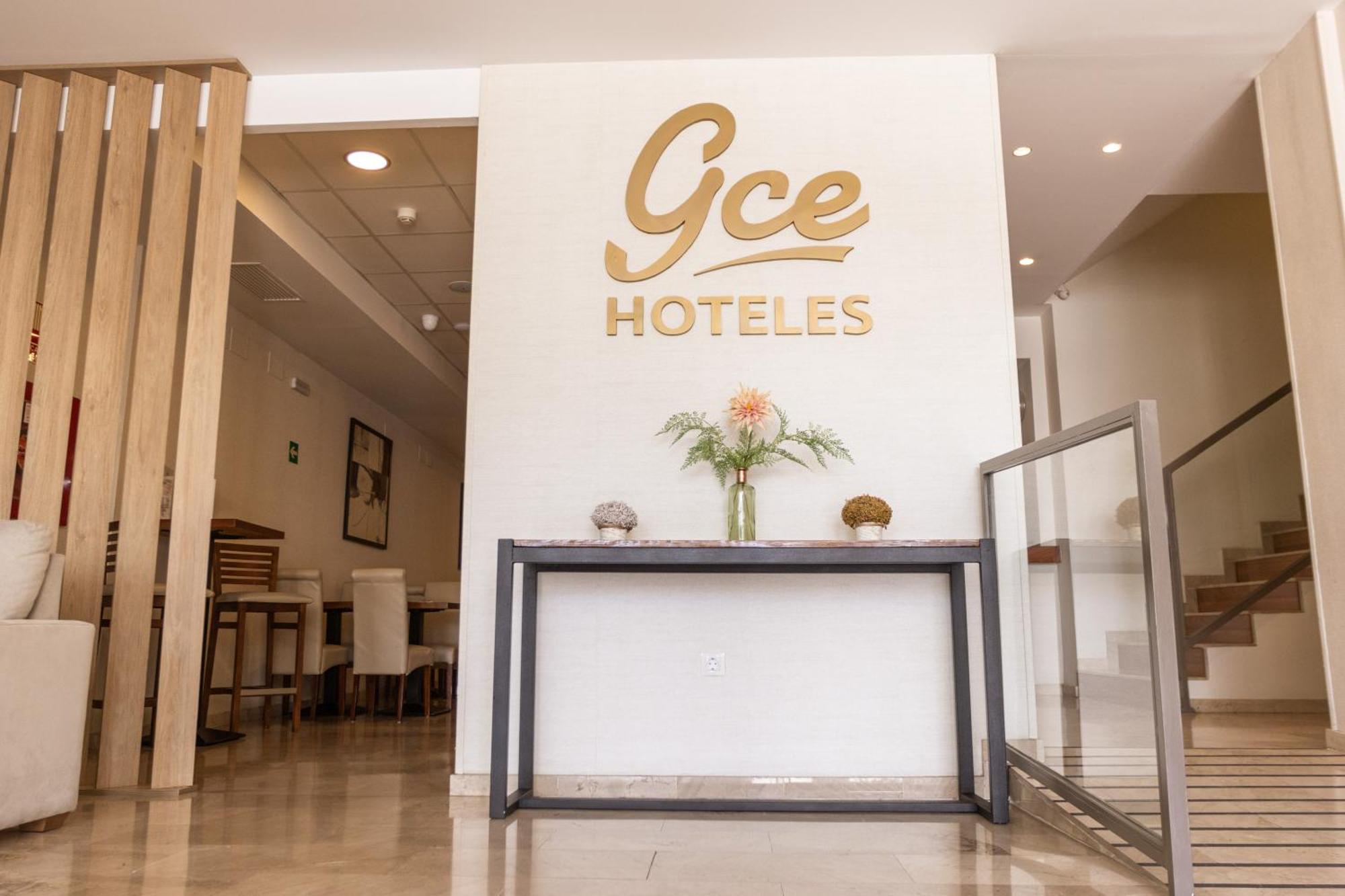 Gce Hoteles Cártama Kültér fotó